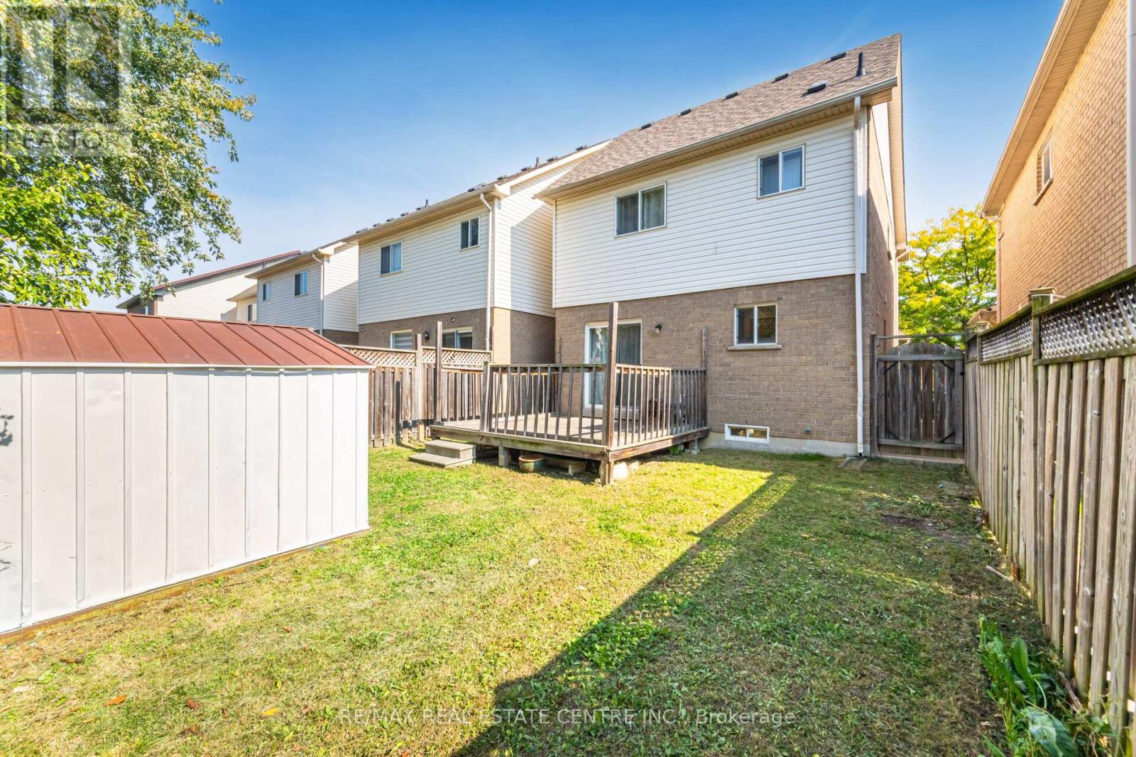 86 Pauline Crescent, Brampton, Ontario  L7A 2V7 - Photo 32 - W12463897