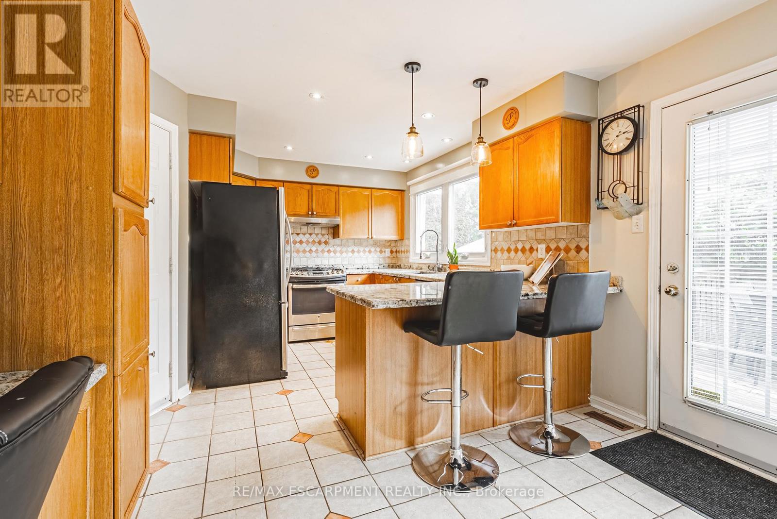 5222 Easton Road, Burlington, Ontario  L7L 6N6 - Photo 13 - W12463904