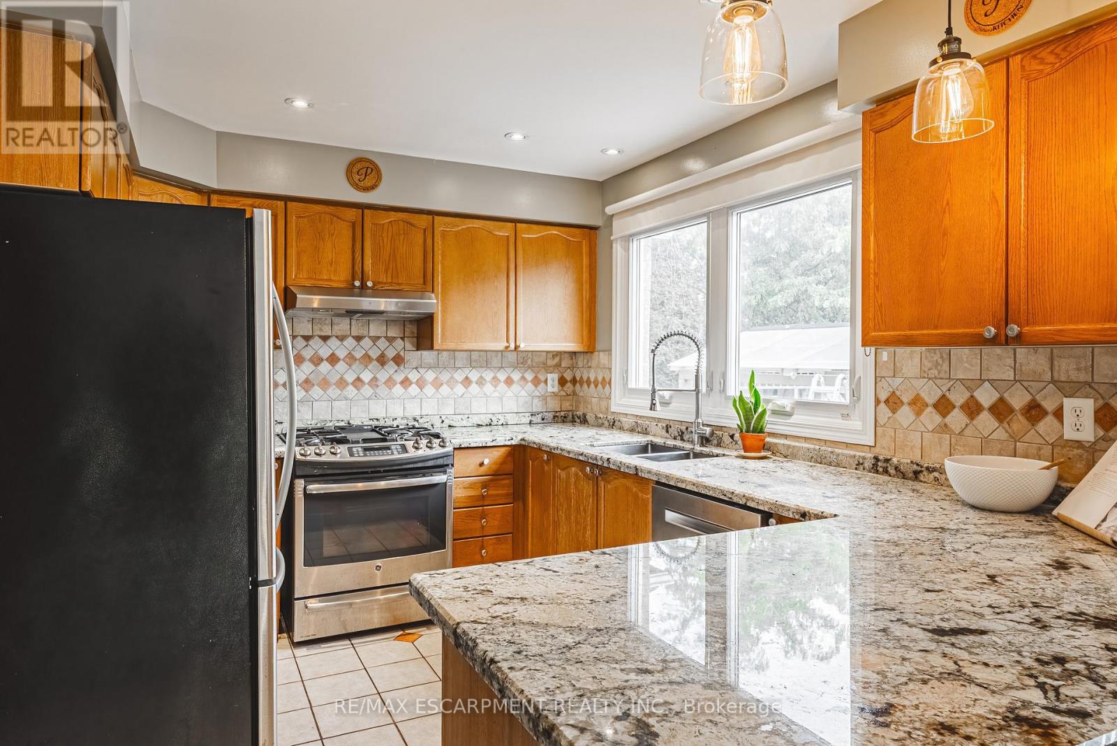 5222 Easton Road, Burlington, Ontario  L7L 6N6 - Photo 15 - W12463904