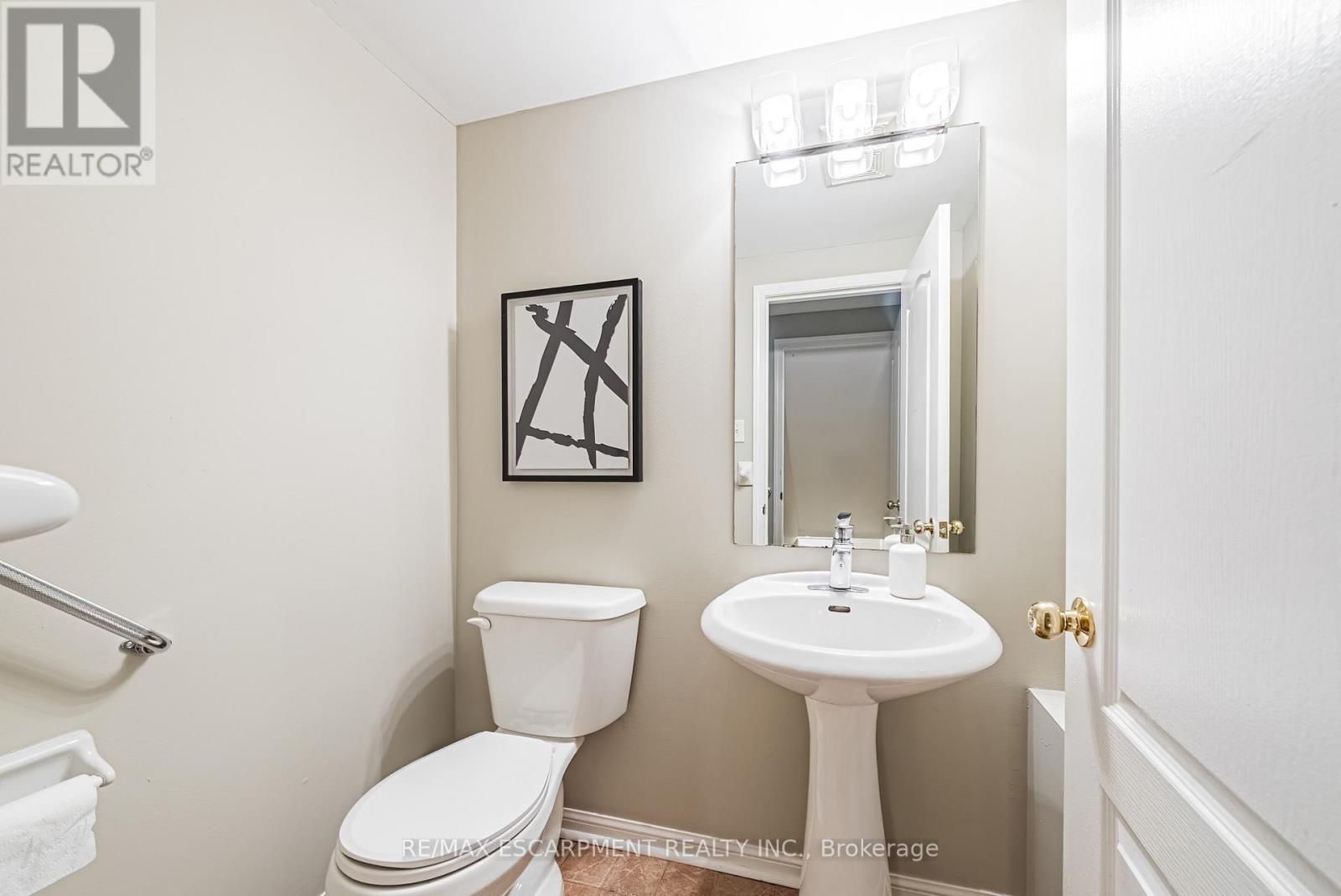 5222 Easton Road, Burlington, Ontario  L7L 6N6 - Photo 16 - W12463904
