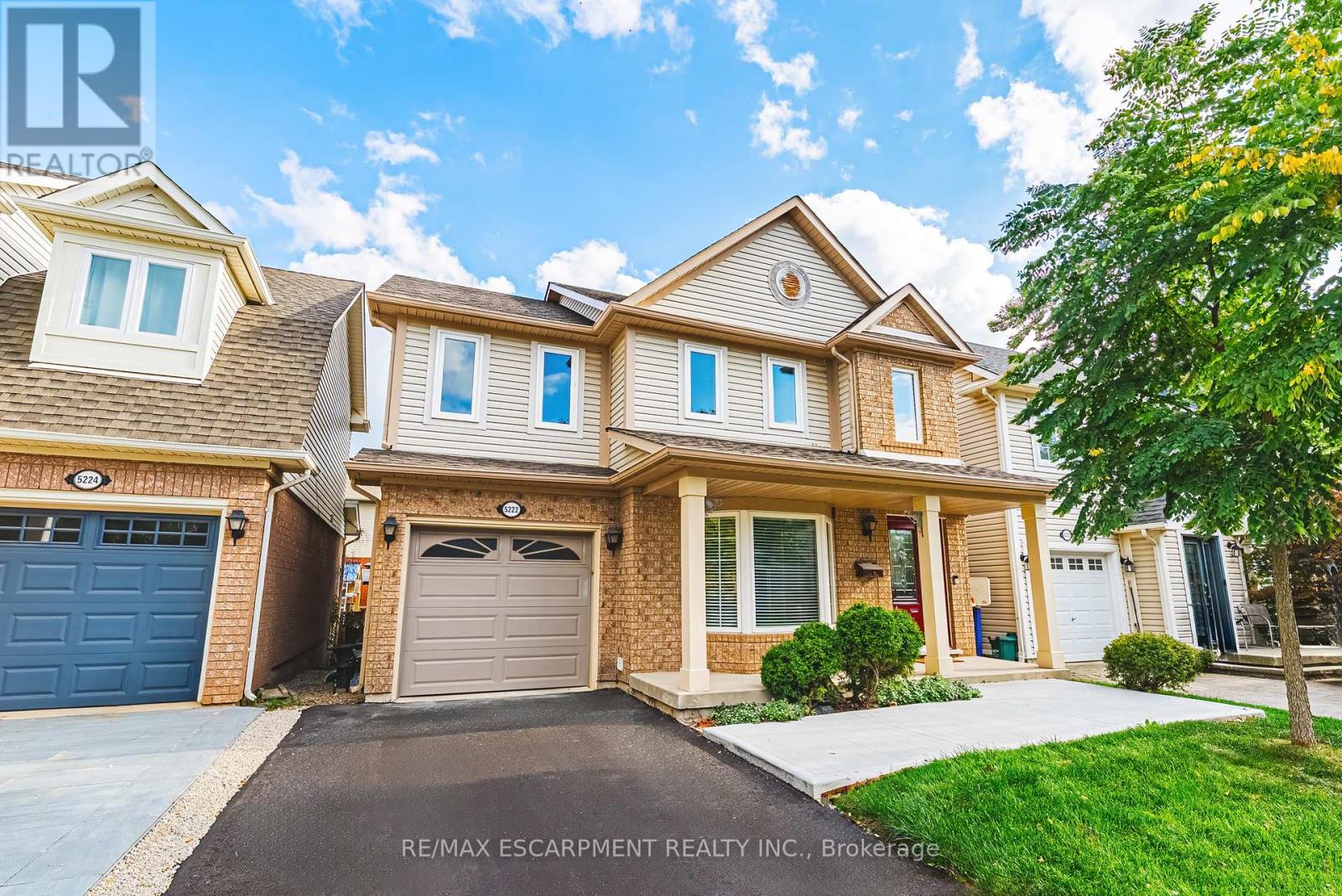 5222 Easton Road, Burlington, Ontario  L7L 6N6 - Photo 3 - W12463904