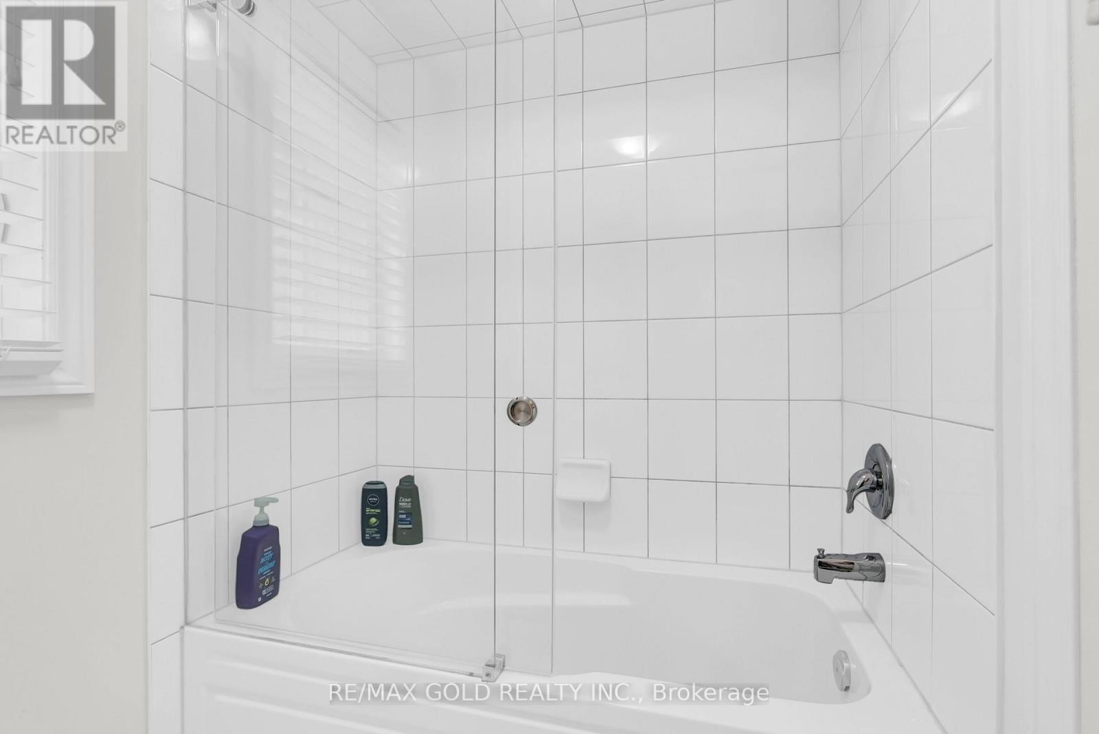 158 Etheridge Avenue, Milton, Ontario  L9E 0A5 - Photo 43 - W12463924