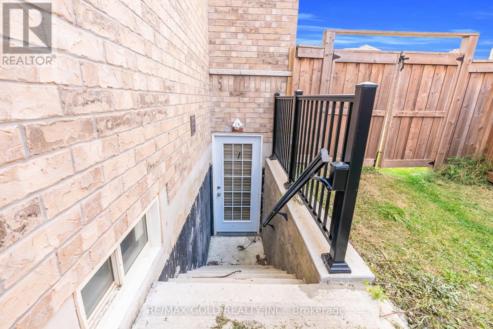 158 Etheridge Avenue, Milton, Ontario  L9E 0A5 - Photo 46 - W12463924