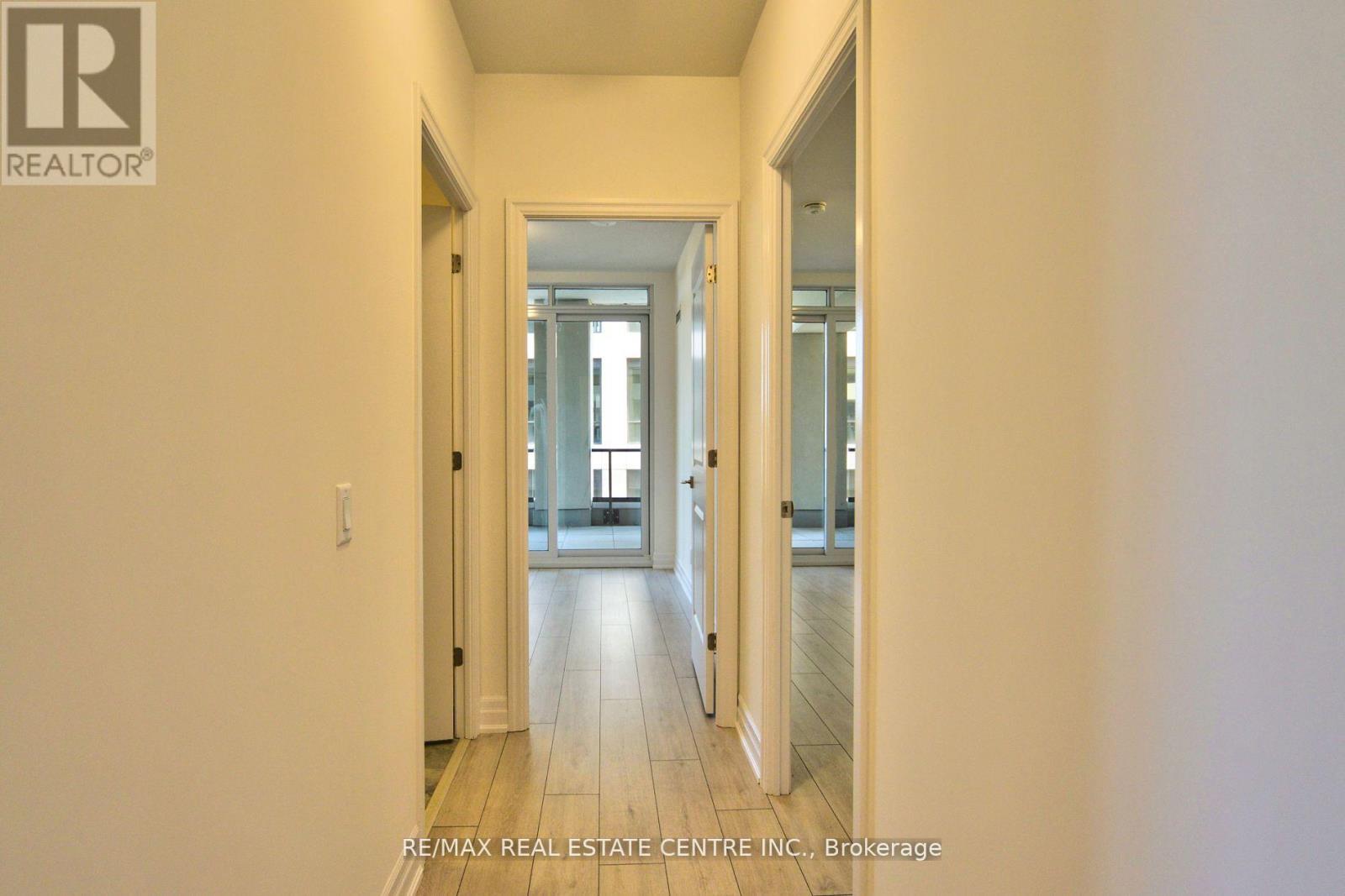 208 - 30 Elm Drive W, Mississauga, Ontario  L5B 0N6 - Photo 17 - W12463937