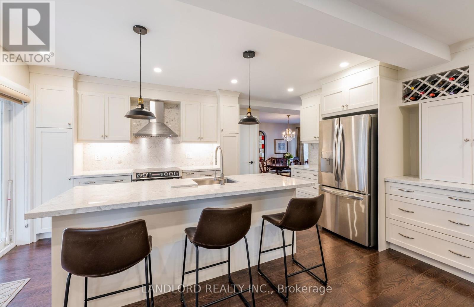53 Wilgar Road, Toronto, Ontario  M8X 1J8 - Photo 10 - W12463979