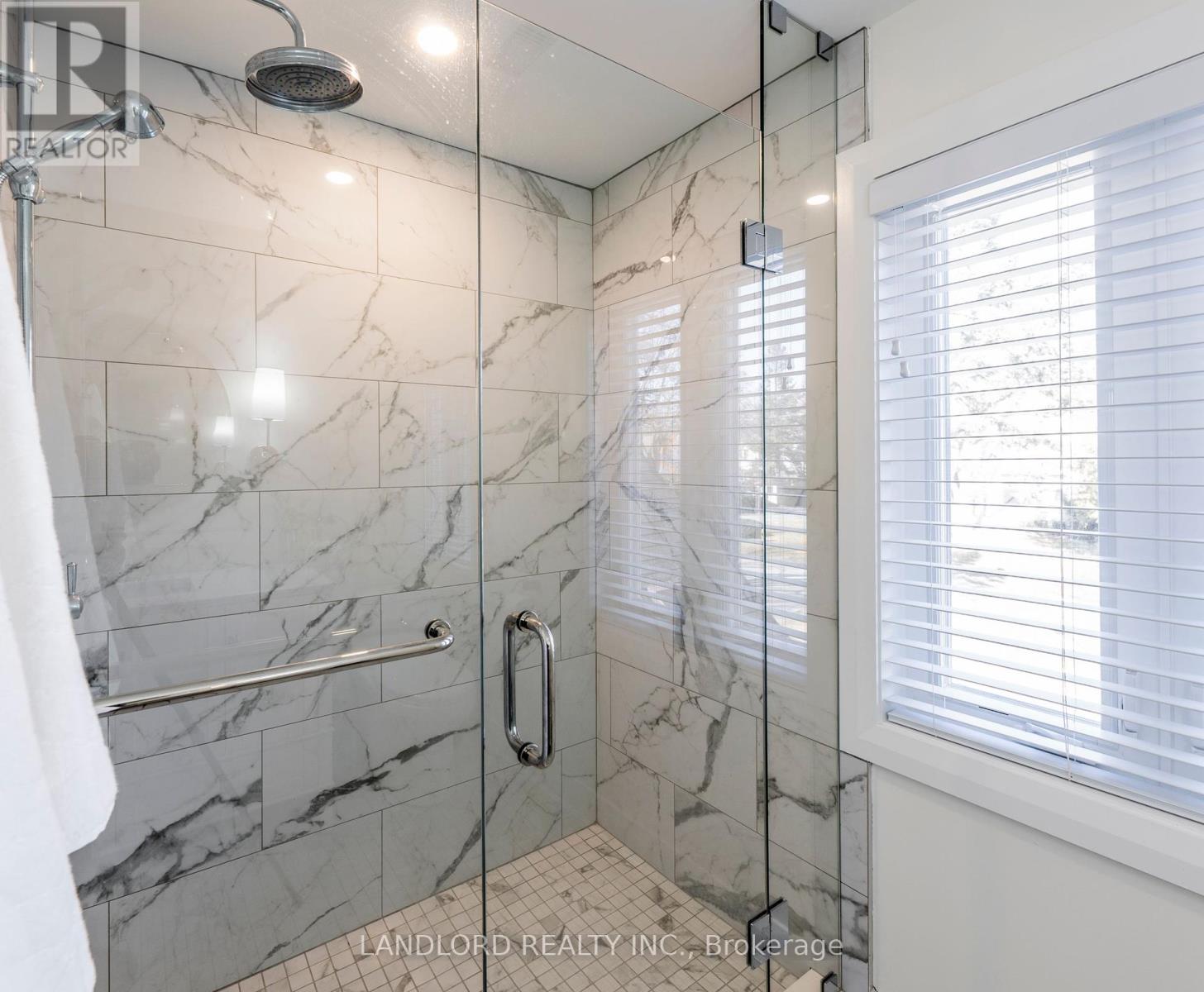 53 Wilgar Road, Toronto, Ontario  M8X 1J8 - Photo 16 - W12463979