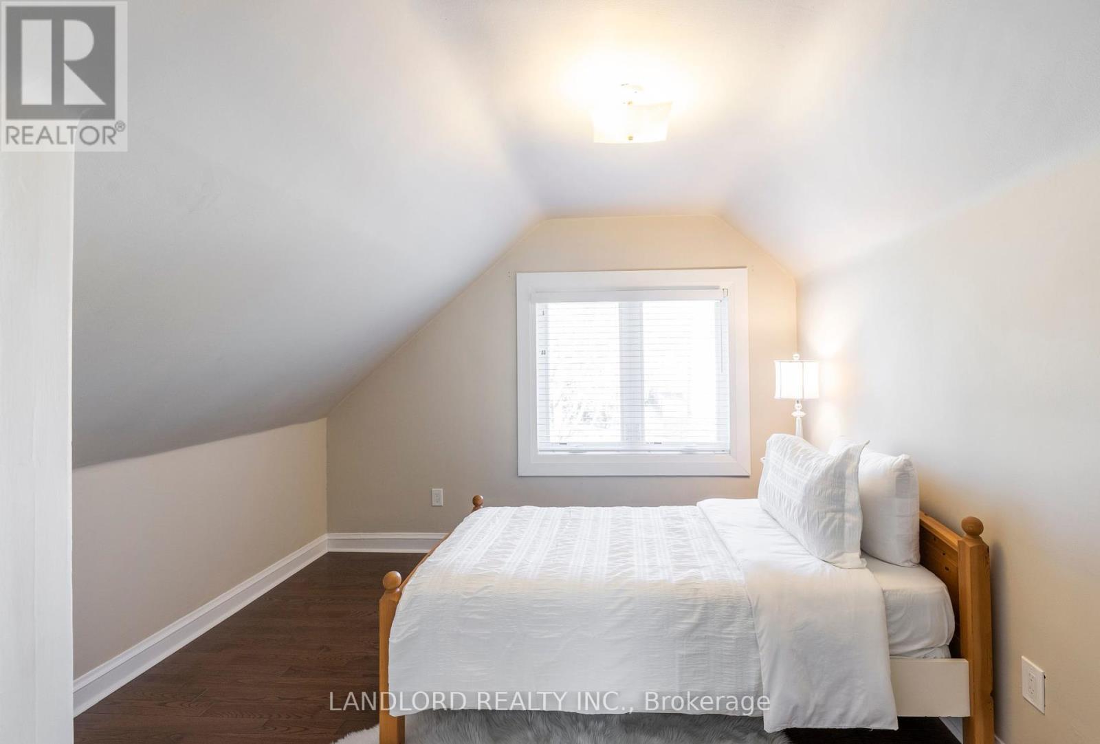 53 Wilgar Road, Toronto, Ontario  M8X 1J8 - Photo 20 - W12463979