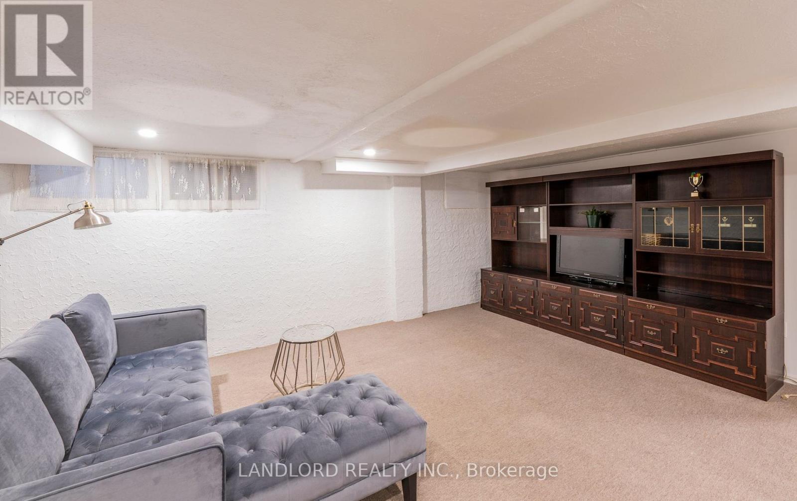 53 Wilgar Road, Toronto, Ontario  M8X 1J8 - Photo 22 - W12463979