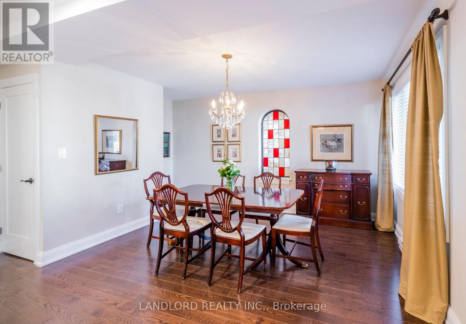 53 Wilgar Road, Toronto, Ontario  M8X 1J8 - Photo 6 - W12463979