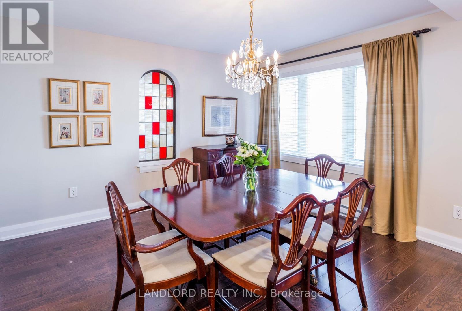 53 Wilgar Road, Toronto, Ontario  M8X 1J8 - Photo 7 - W12463979