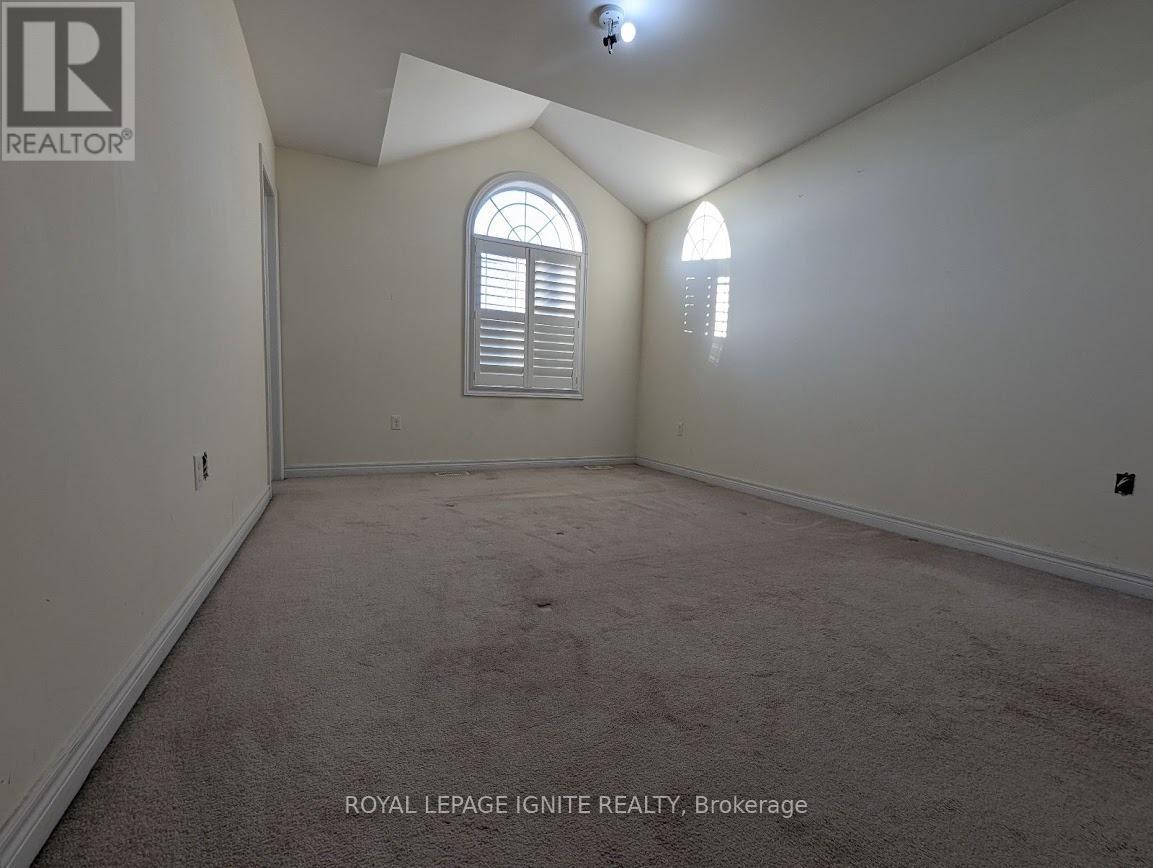 8 Wimbledon Court, Whitby, Ontario  L1P 0B7 - Photo 5 - E12463997