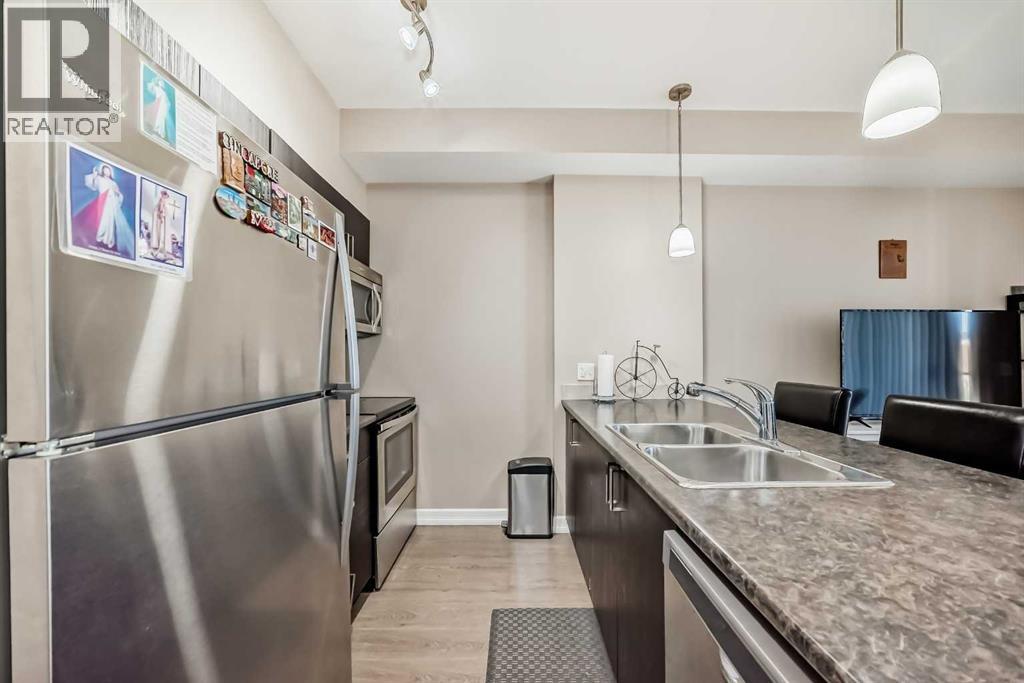 301, 117 Copperpond  Se, Calgary, Alberta  T2Z 5E2 - Photo 4 - A2260840