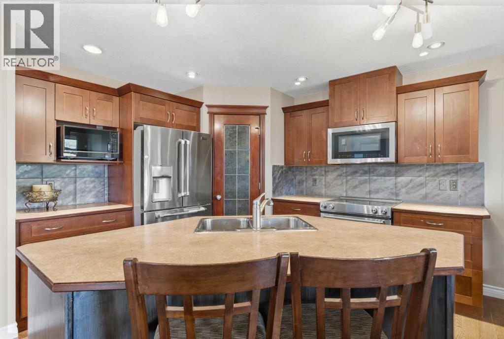 788 Luxstone Landing Sw, Airdrie, Alberta  T4B 3L1 - Photo 9 - A2263313