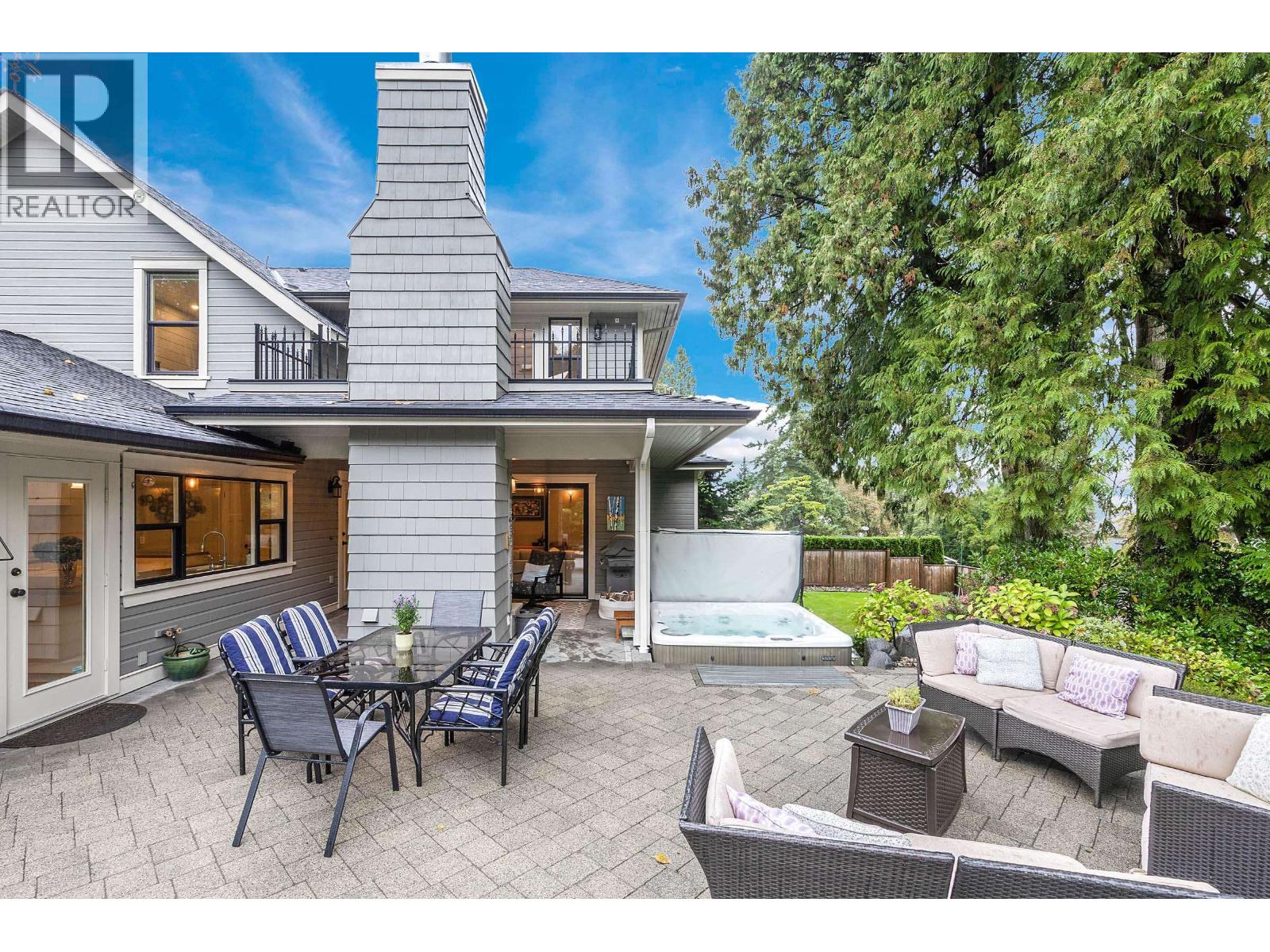 2209 St. George Street, Port Moody, British Columbia  V3H 2G1 - Photo 3 - R3058599