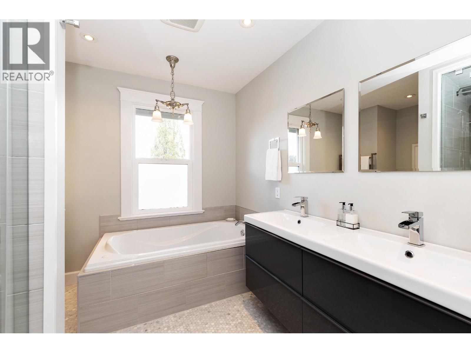 2209 St. George Street, Port Moody, British Columbia  V3H 2G1 - Photo 20 - R3058599