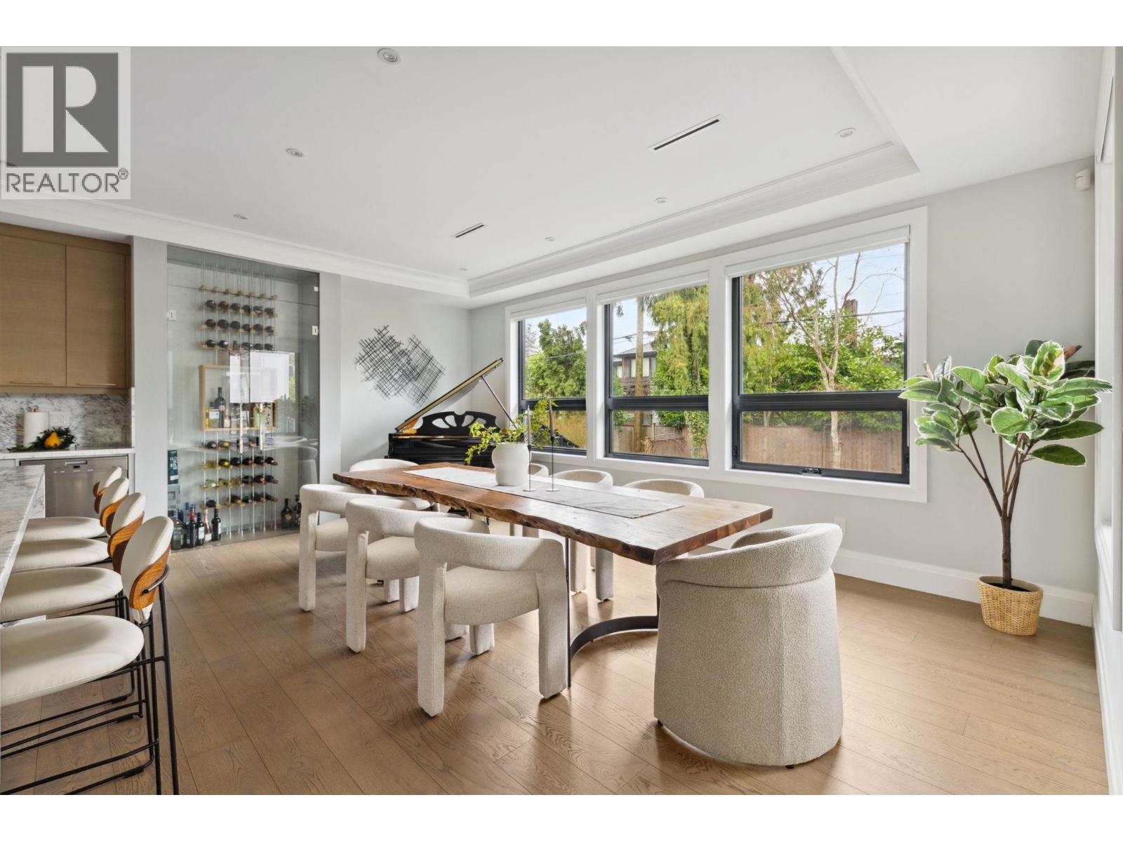 939 Forest Hills Drive, North Vancouver, British Columbia V7R 1M9 - Photo 16 - R3058805