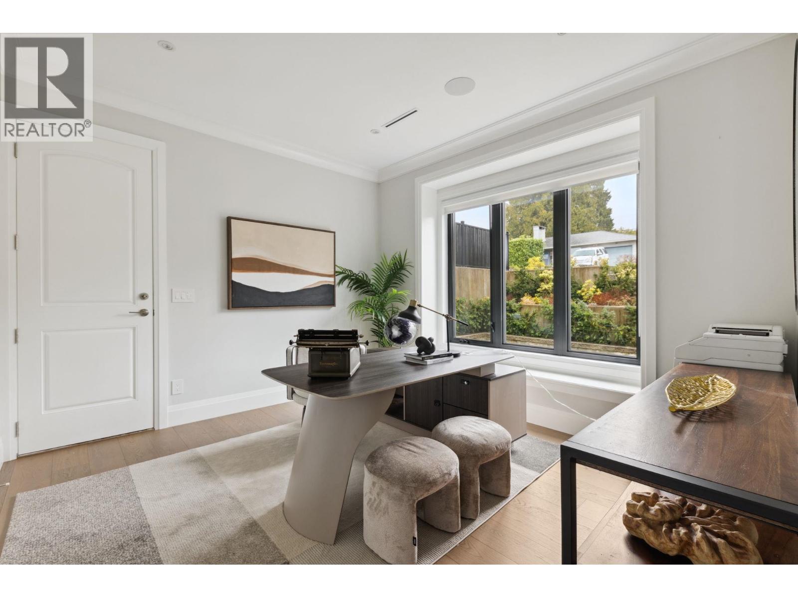 939 Forest Hills Drive, North Vancouver, British Columbia V7R 1M9 - Photo 22 - R3058805