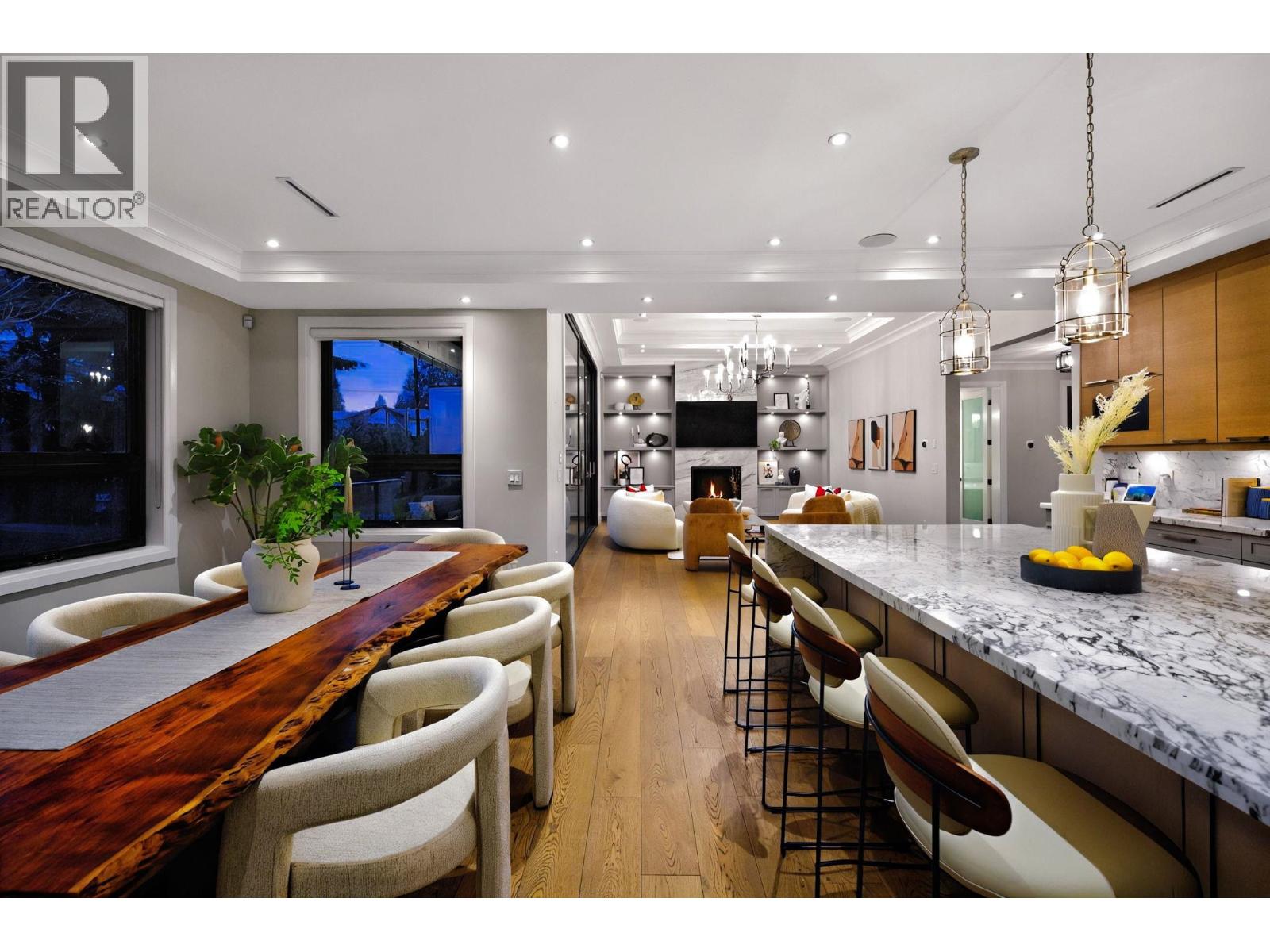 939 Forest Hills Drive, North Vancouver, British Columbia V7R 1M9 - Photo 38 - R3058805