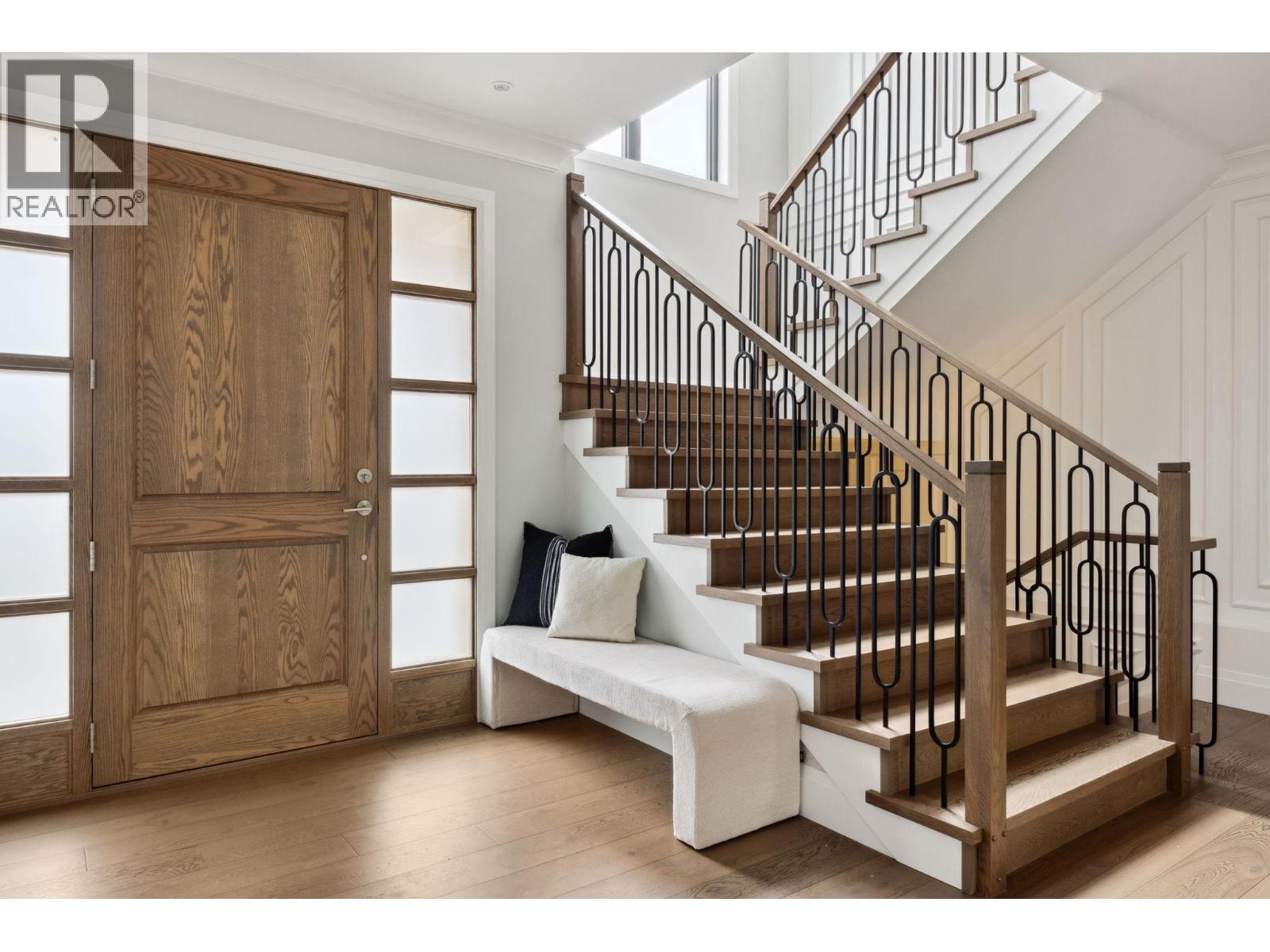 939 Forest Hills Drive, North Vancouver, British Columbia V7R 1M9 - Photo 24 - R3058805