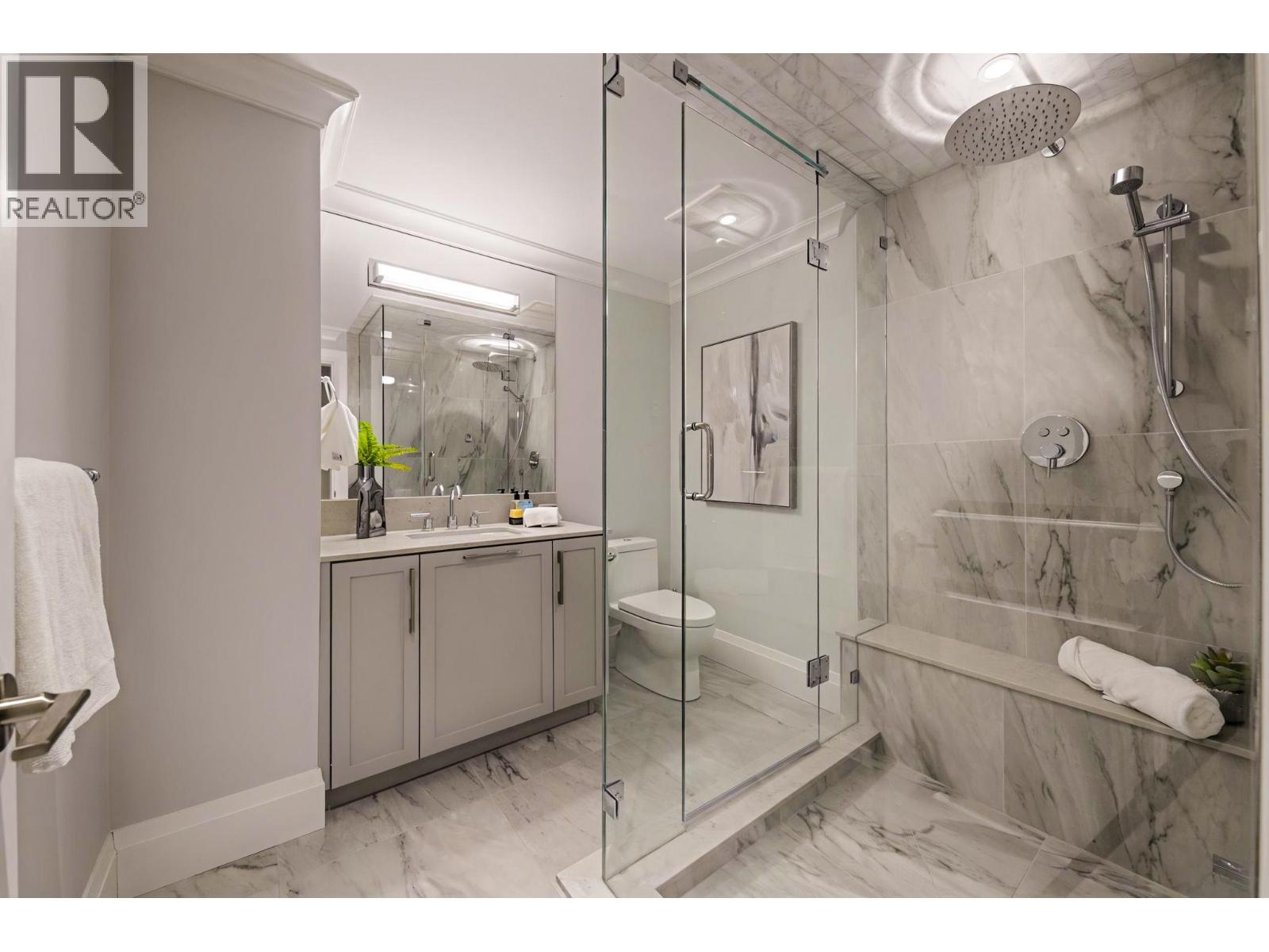 939 Forest Hills Drive, North Vancouver, British Columbia V7R 1M9 - Photo 35 - R3058805