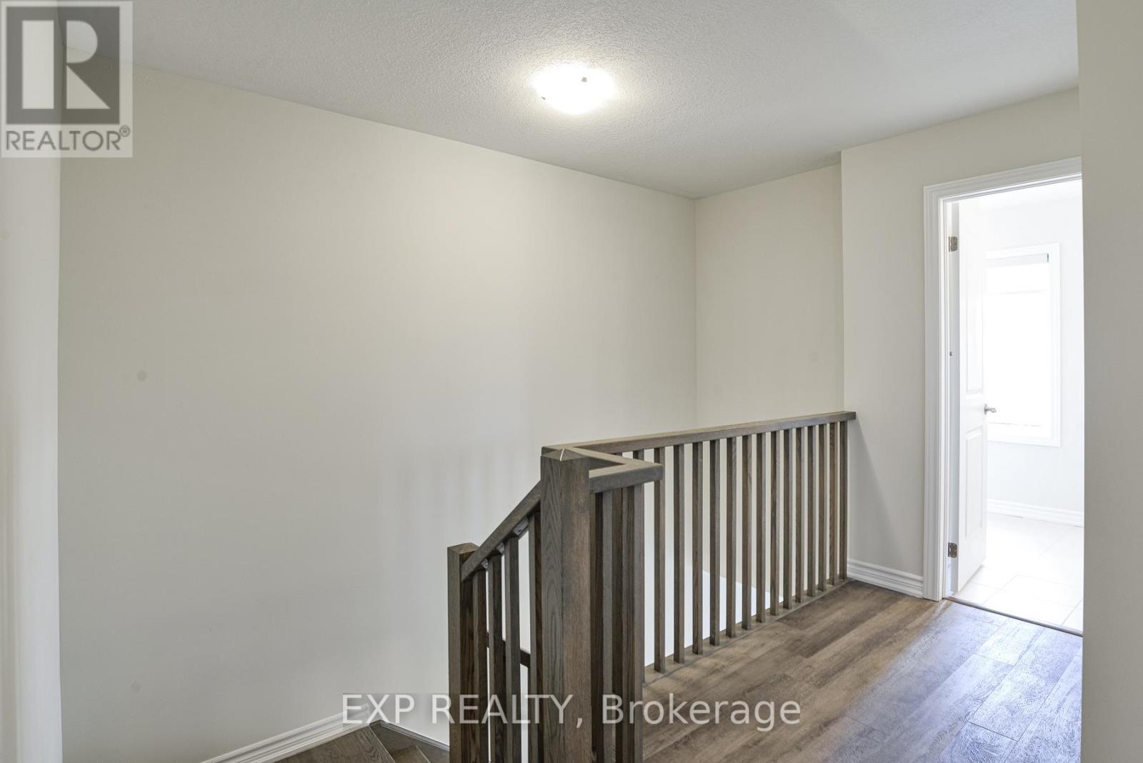 185 Beechwood Forest Lane, Gravenhurst, Ontario  P1P 0H8 - Photo 10 - X12457292