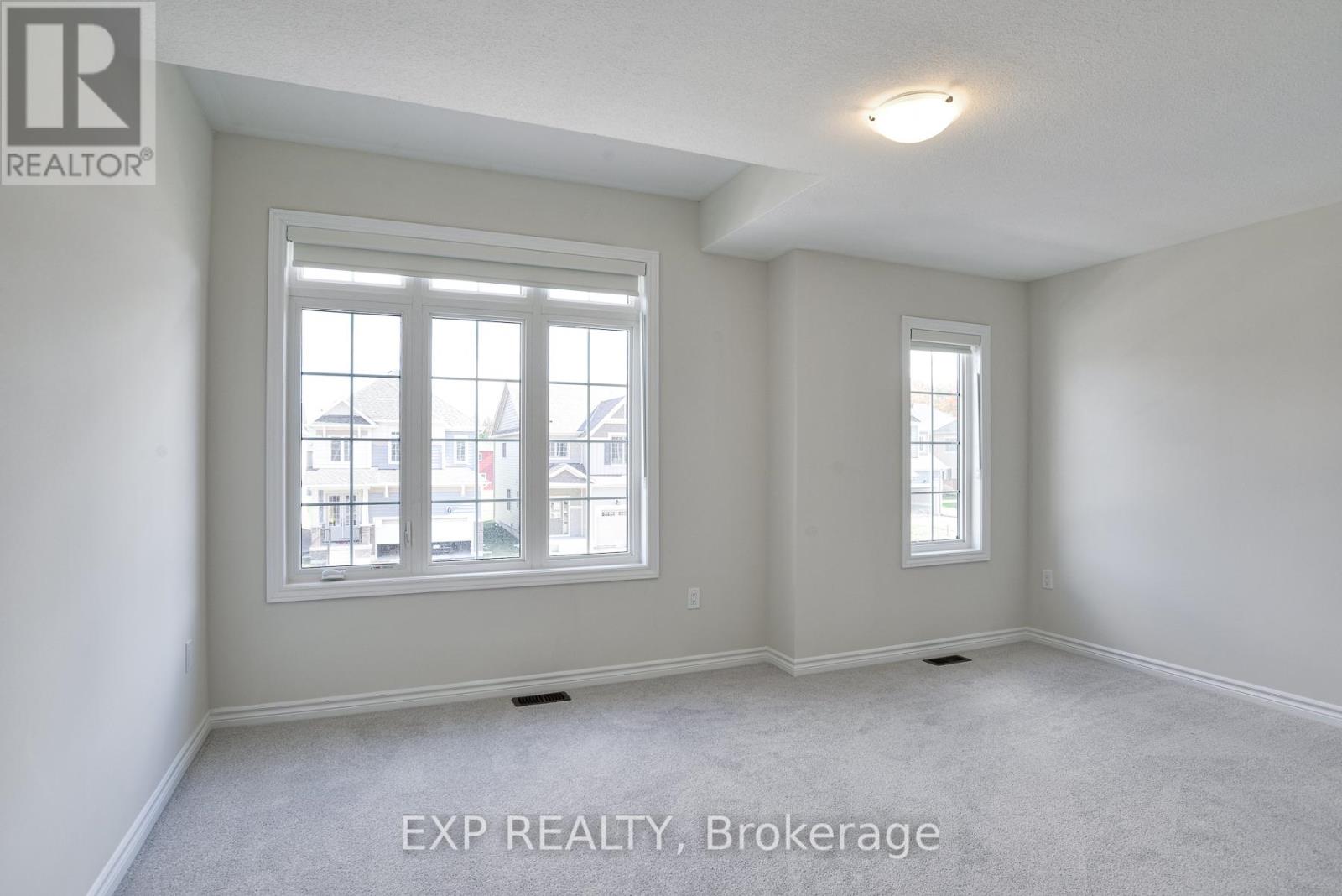 185 Beechwood Forest Lane, Gravenhurst, Ontario  P1P 0H8 - Photo 11 - X12457292