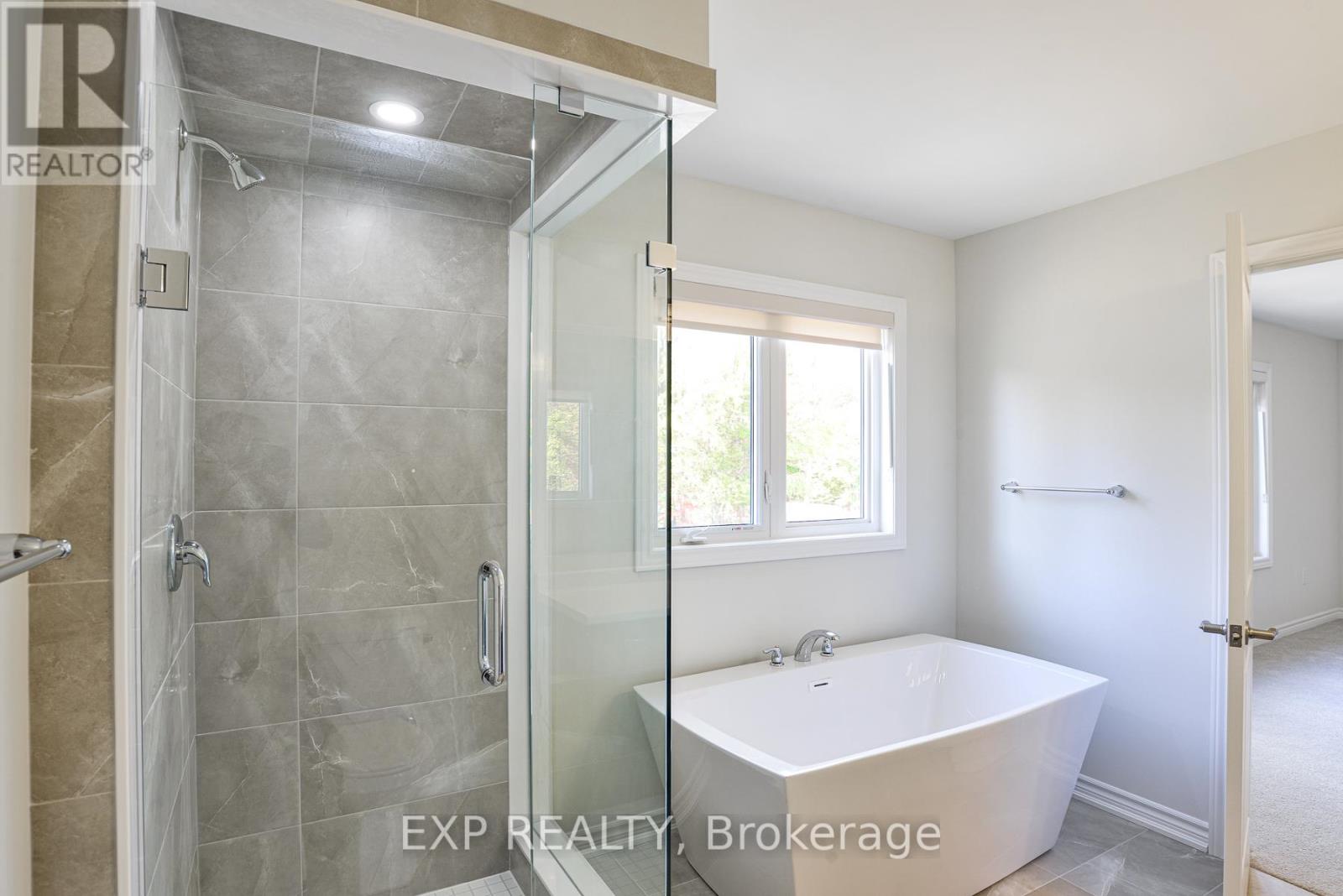 185 Beechwood Forest Lane, Gravenhurst, Ontario  P1P 0H8 - Photo 17 - X12457292
