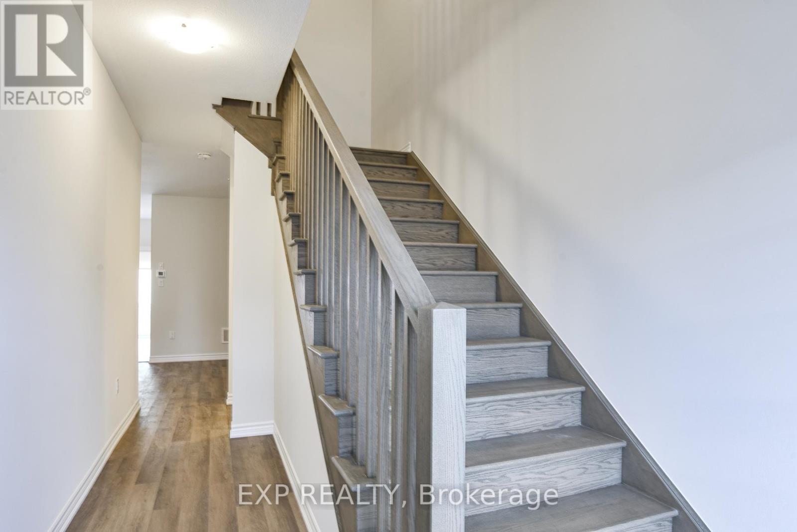 185 Beechwood Forest Lane, Gravenhurst, Ontario  P1P 0H8 - Photo 9 - X12457292