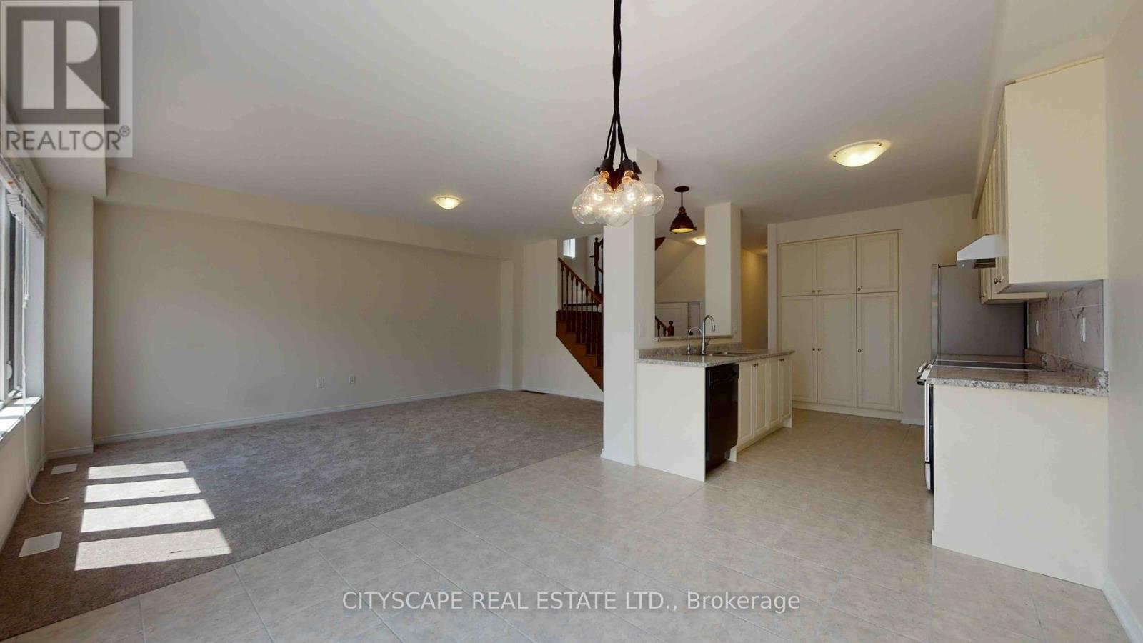 17 Beatty Avenue, Thorold, Ontario  L3B 5N5 - Photo 2 - X12463866