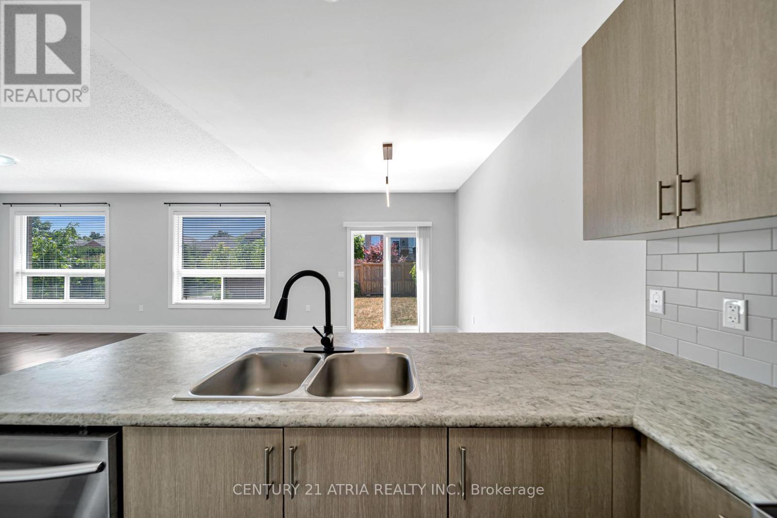 793 Spillsbury Drive, Peterborough, Ontario  K9K 1K9 - Photo 10 - X12463890