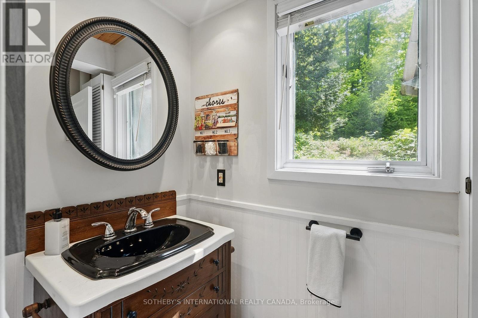 1050 Cobble Rose Lane, Minden Hills, Ontario  K0M 2L1 - Photo 27 - X12463906