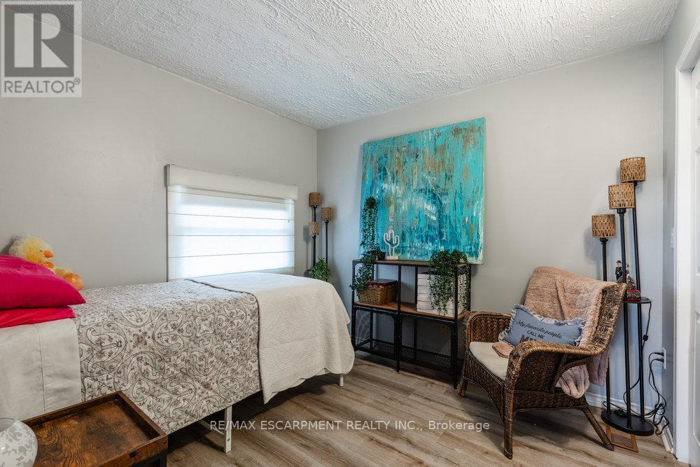 4671 Ferguson Street, Niagara Falls, Ontario  L2E 2Z3 - Photo 14 - X12463945