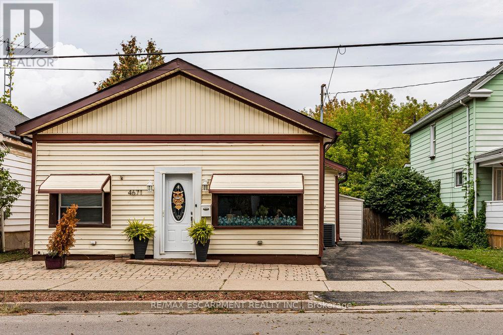 4671 Ferguson Street, Niagara Falls, Ontario  L2E 2Z3 - Photo 2 - X12463945