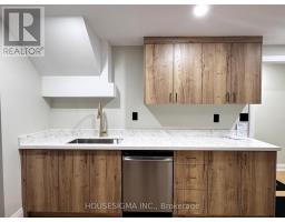 B2 - 9 DELEVAN COURT, Richmond Hill, Ontario