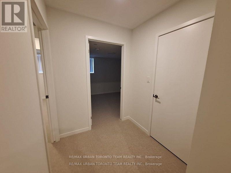324 - 130 Honeycrisp Crescent, Vaughan, Ontario  L4K 0N6 - Photo 12 - N12464033