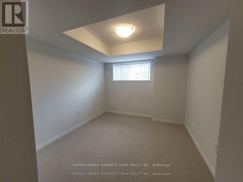 324 - 130 Honeycrisp Crescent, Vaughan, Ontario  L4K 0N6 - Photo 13 - N12464033