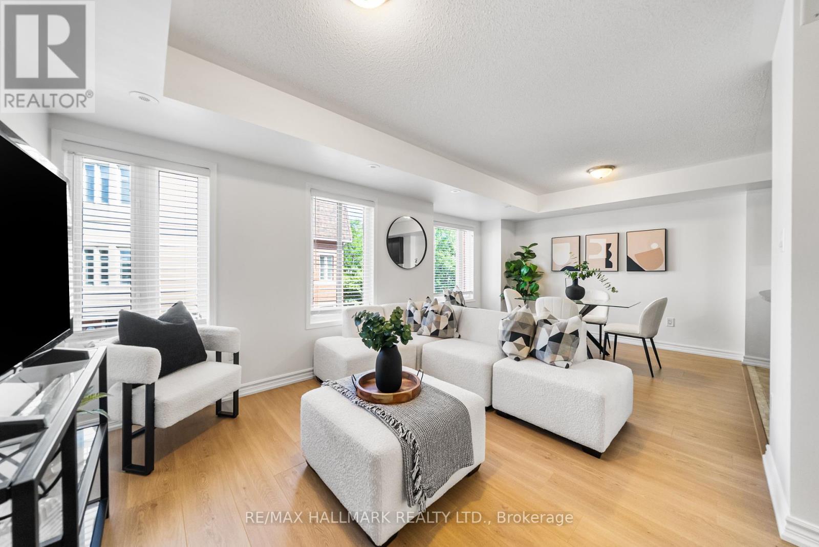 213 - 308 JOHN STREET, Markham, Ontario