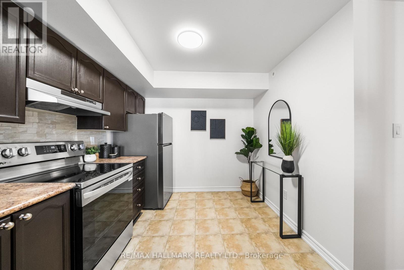 213 - 308 John Street, Markham, Ontario  L3T 0A7 - Photo 16 - N12464055