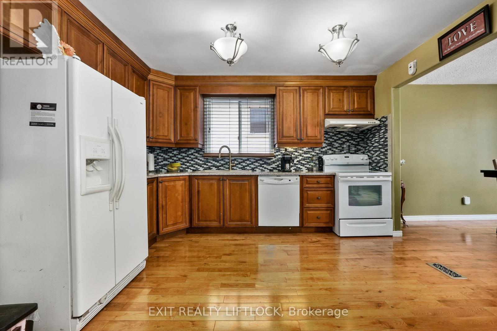 2102 Walker Avenue, Peterborough, Ontario  K9L 1S1 - Photo 19 - X12259976