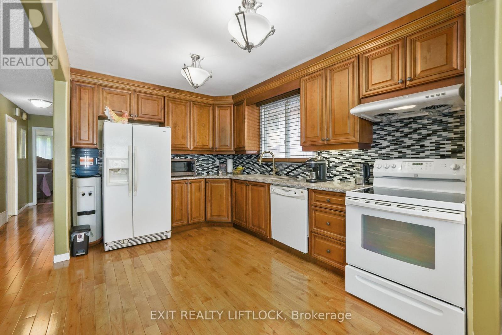 2102 Walker Avenue, Peterborough, Ontario  K9L 1S1 - Photo 20 - X12259976