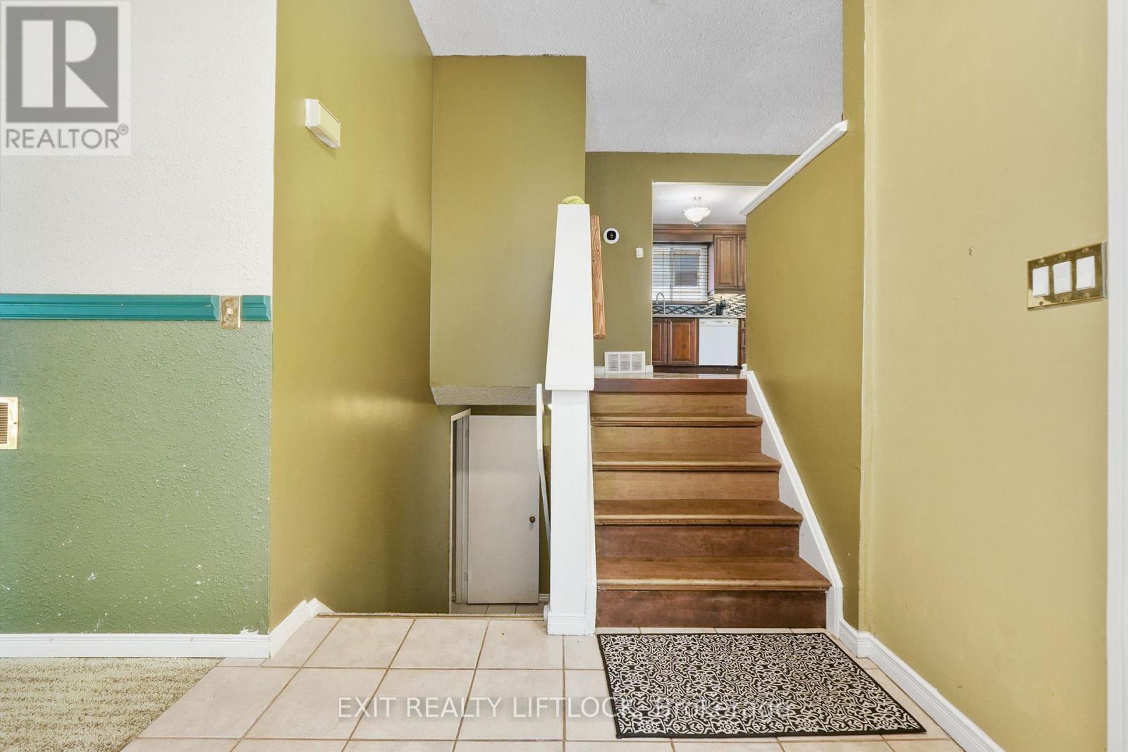 2102 Walker Avenue, Peterborough, Ontario  K9L 1S1 - Photo 13 - X12259976