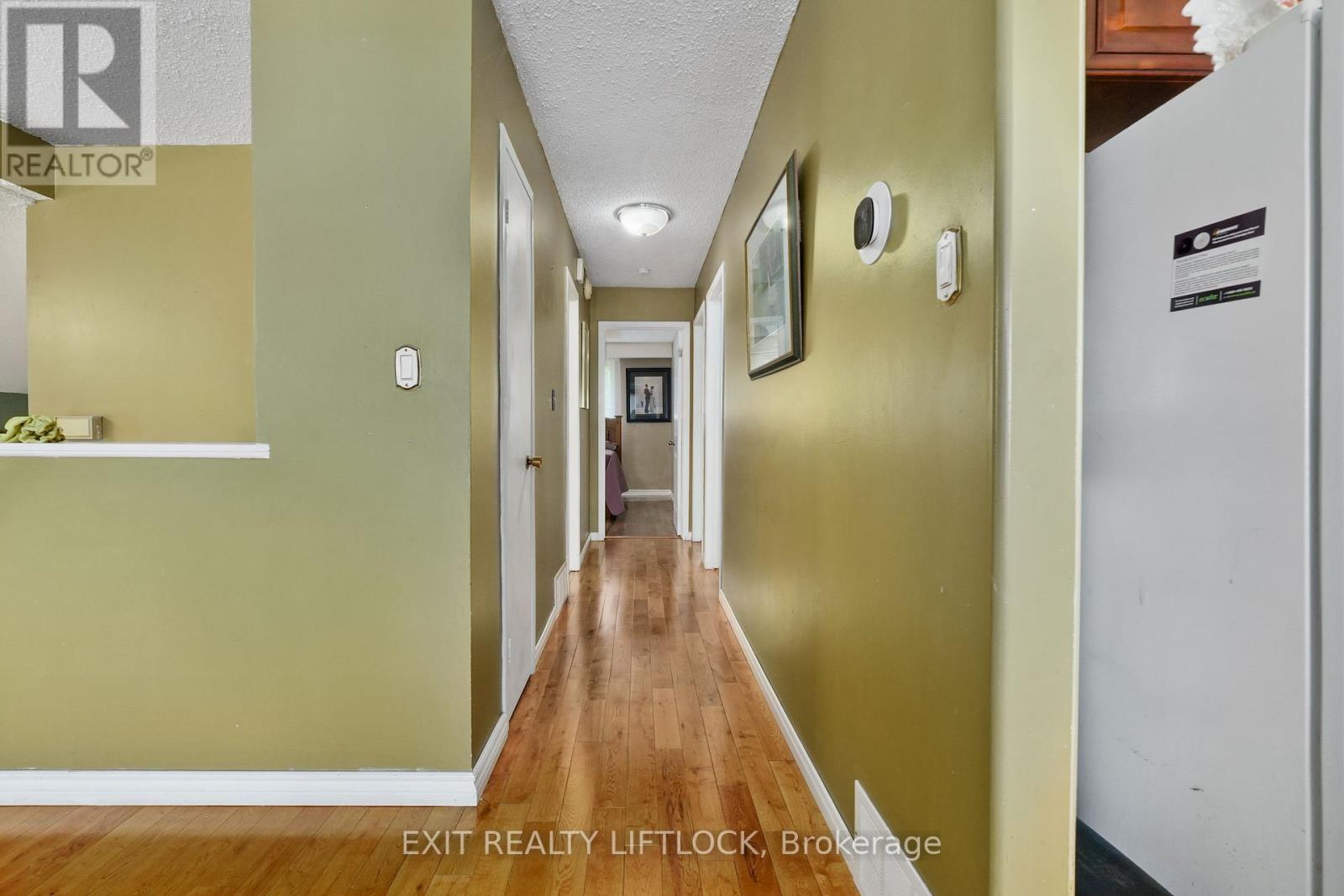 2102 Walker Avenue, Peterborough, Ontario  K9L 1S1 - Photo 25 - X12259976