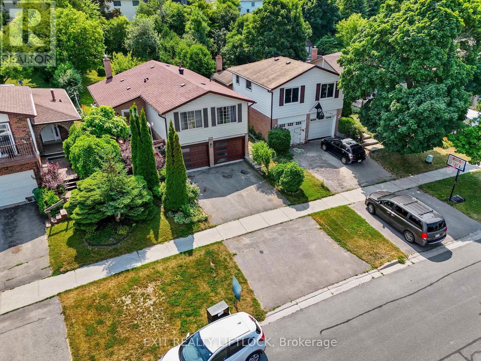 2102 Walker Avenue, Peterborough, Ontario  K9L 1S1 - Photo 3 - X12259976