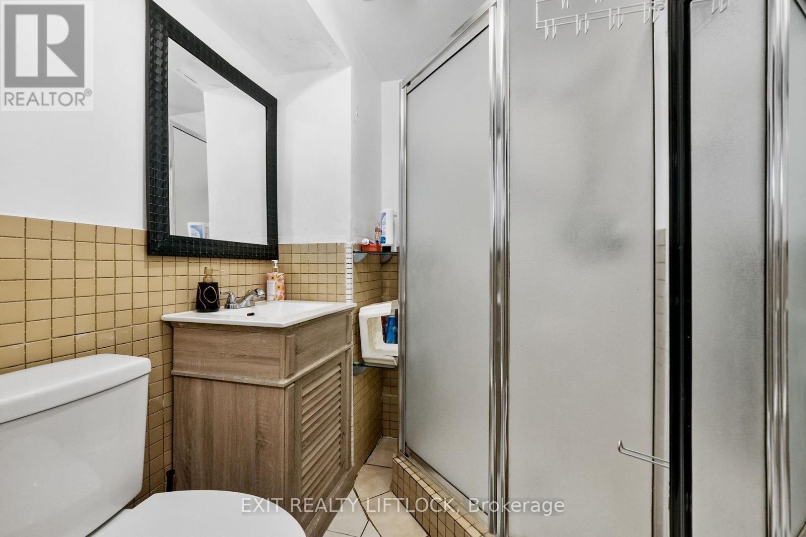 2102 Walker Avenue, Peterborough, Ontario  K9L 1S1 - Photo 34 - X12259976