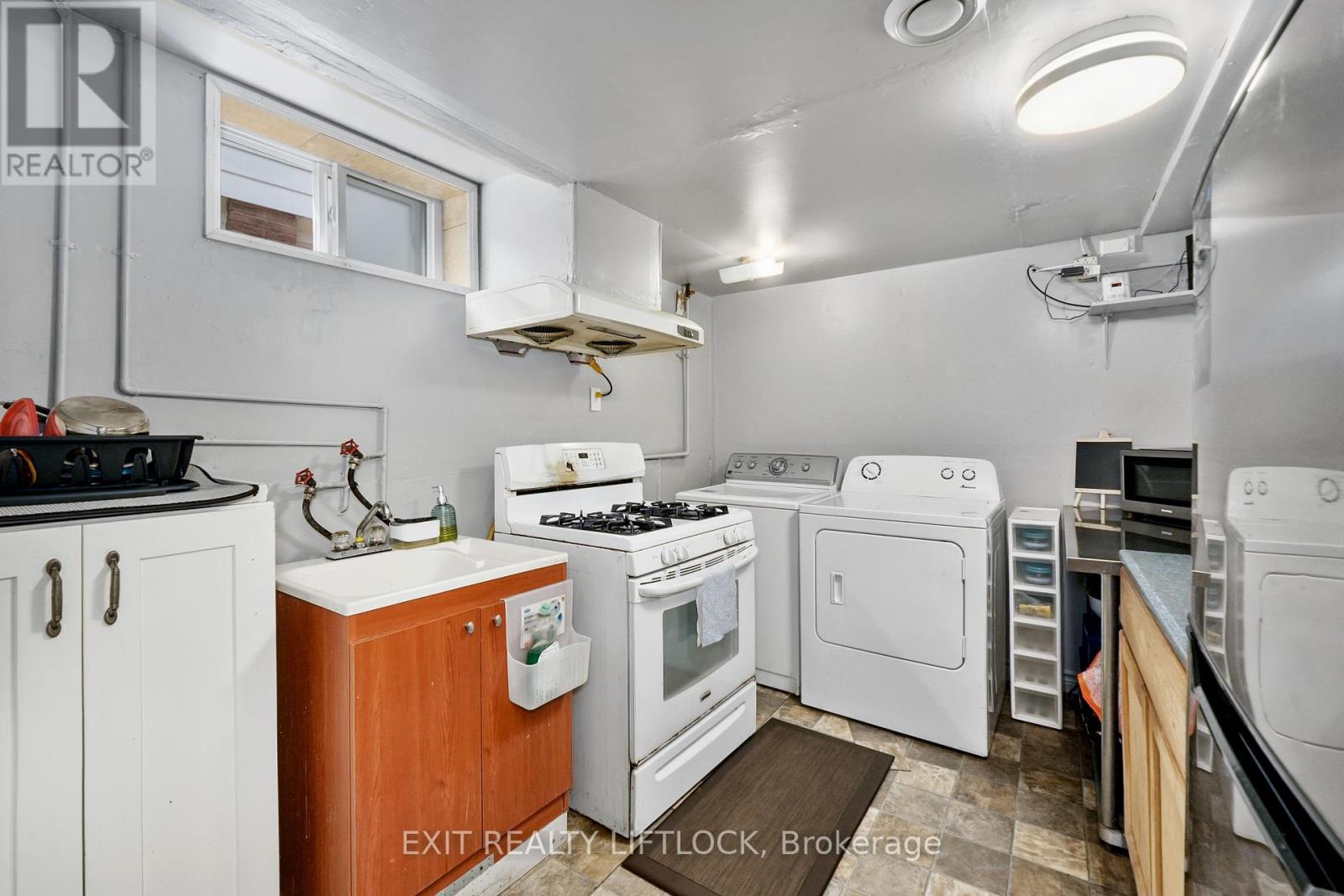 2102 Walker Avenue, Peterborough, Ontario  K9L 1S1 - Photo 35 - X12259976
