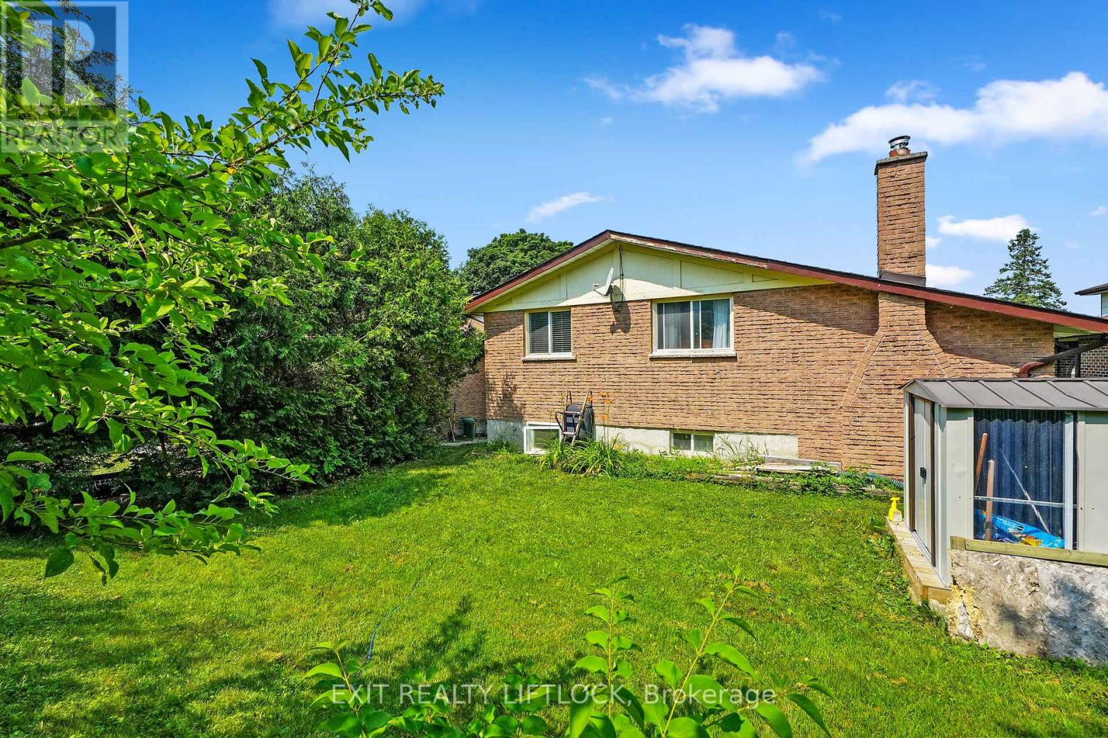 2102 Walker Avenue, Peterborough, Ontario  K9L 1S1 - Photo 39 - X12259976