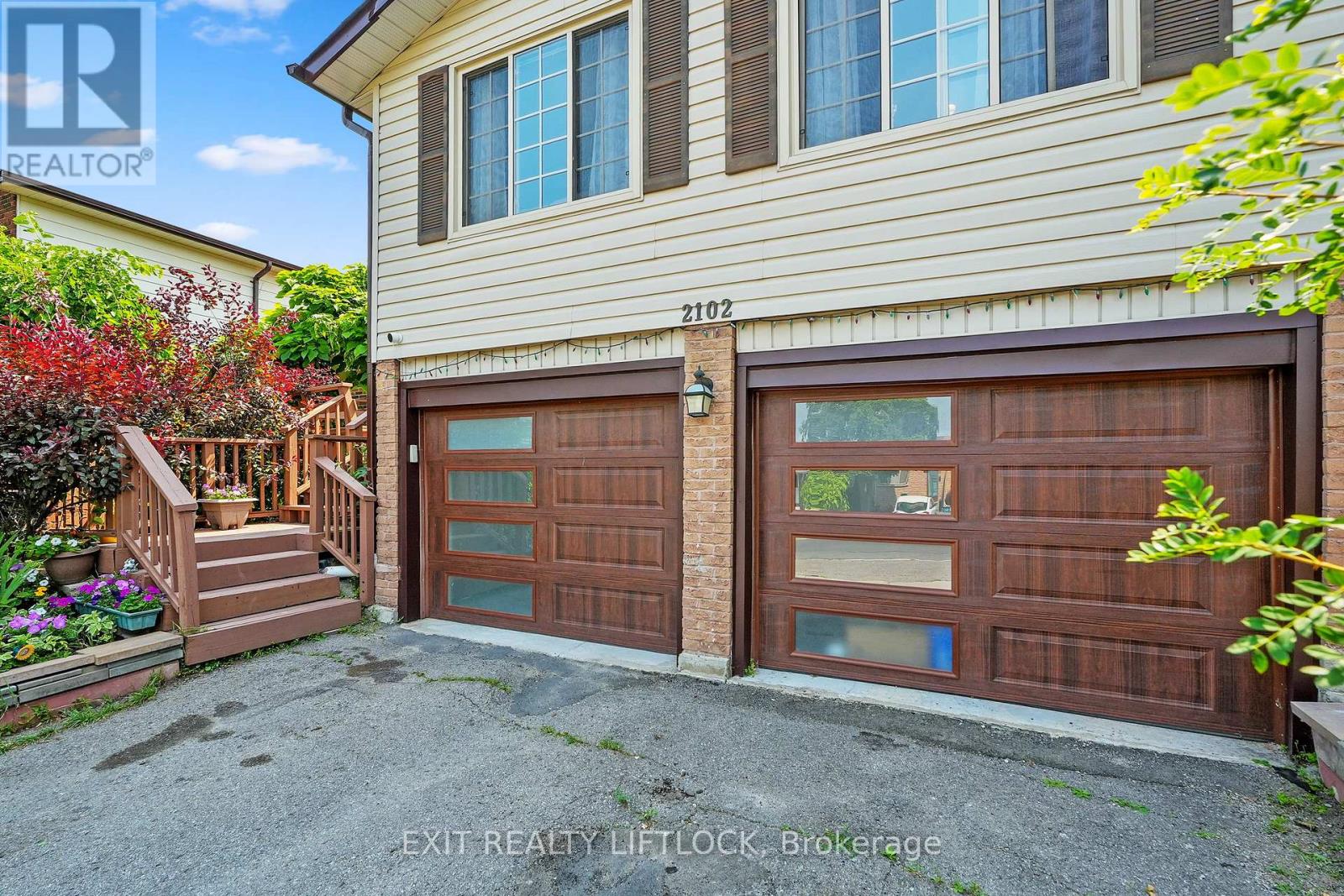 2102 Walker Avenue, Peterborough, Ontario  K9L 1S1 - Photo 5 - X12259976
