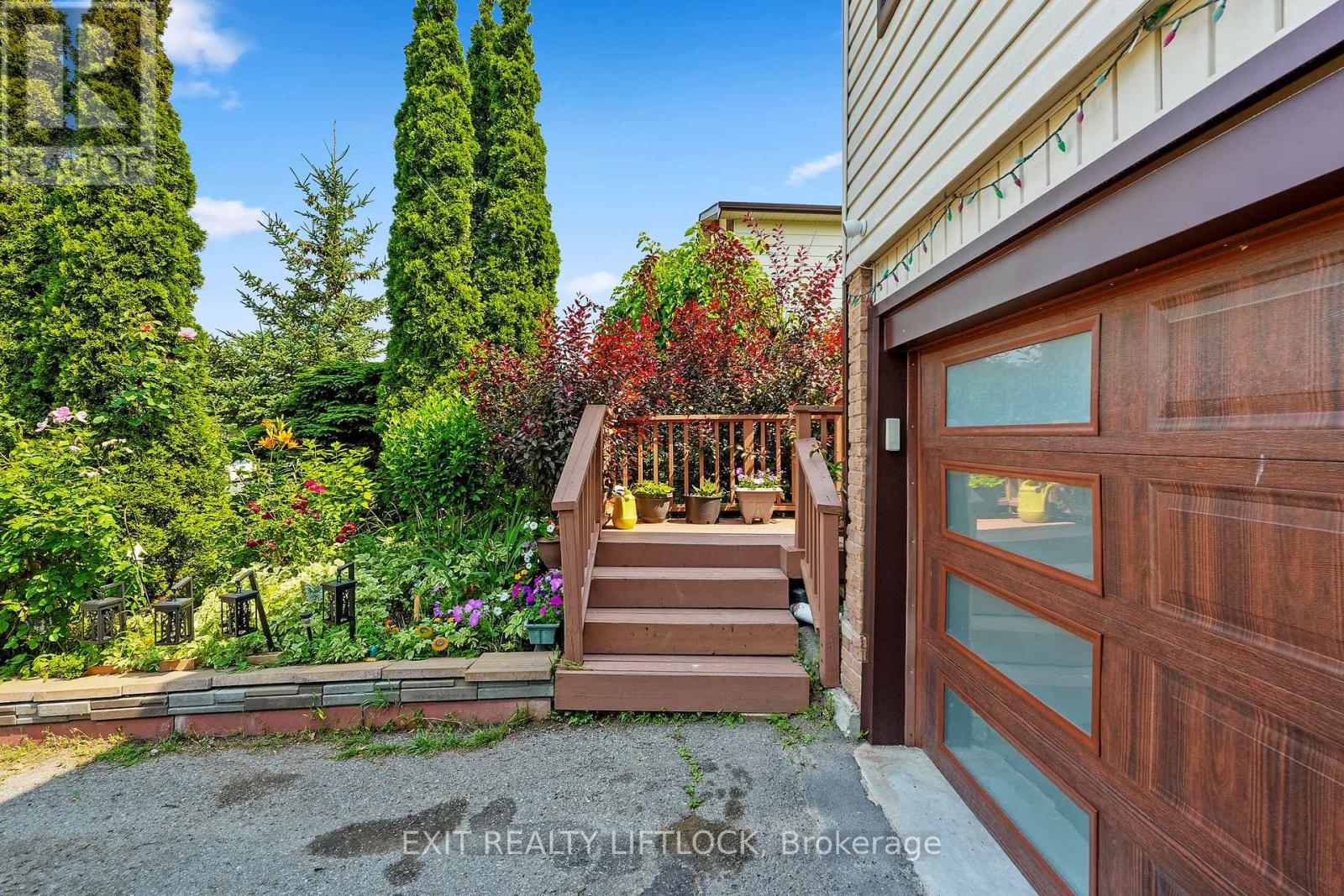 2102 Walker Avenue, Peterborough, Ontario  K9L 1S1 - Photo 6 - X12259976