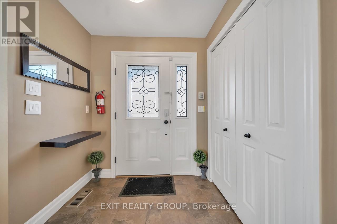 1531 Foxboro Stirling Road, Quinte West, Ontario  K0K 3E0 - Photo 7 - X12430675