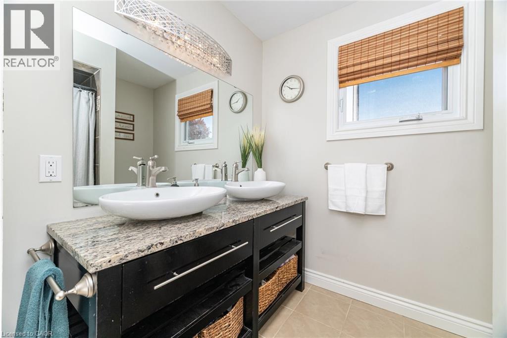 33 Morton Avenue, Dundas, Ontario  L9H 6W6 - Photo 29 - 40778772